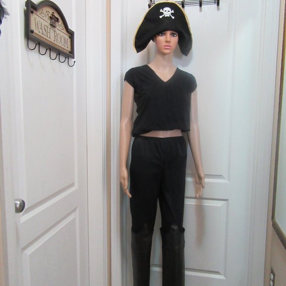 Hat and pants only - Picture 8 of 9